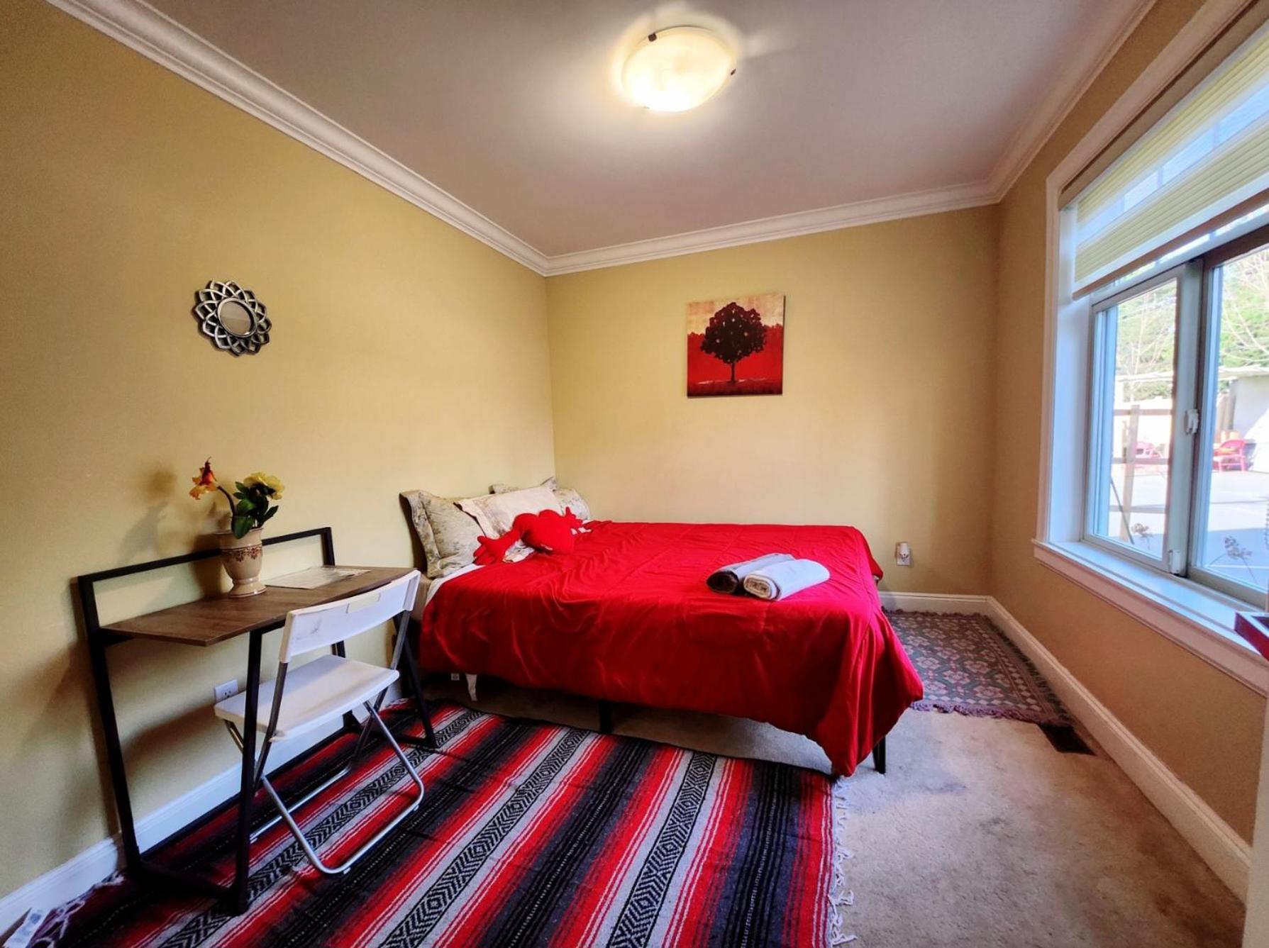 Empress Madani Palace Hotel Surrey Bagian luar foto
