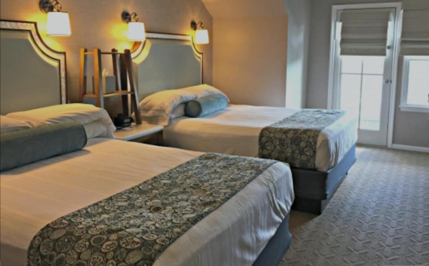 Empress Madani Palace Hotel Surrey Bagian luar foto
